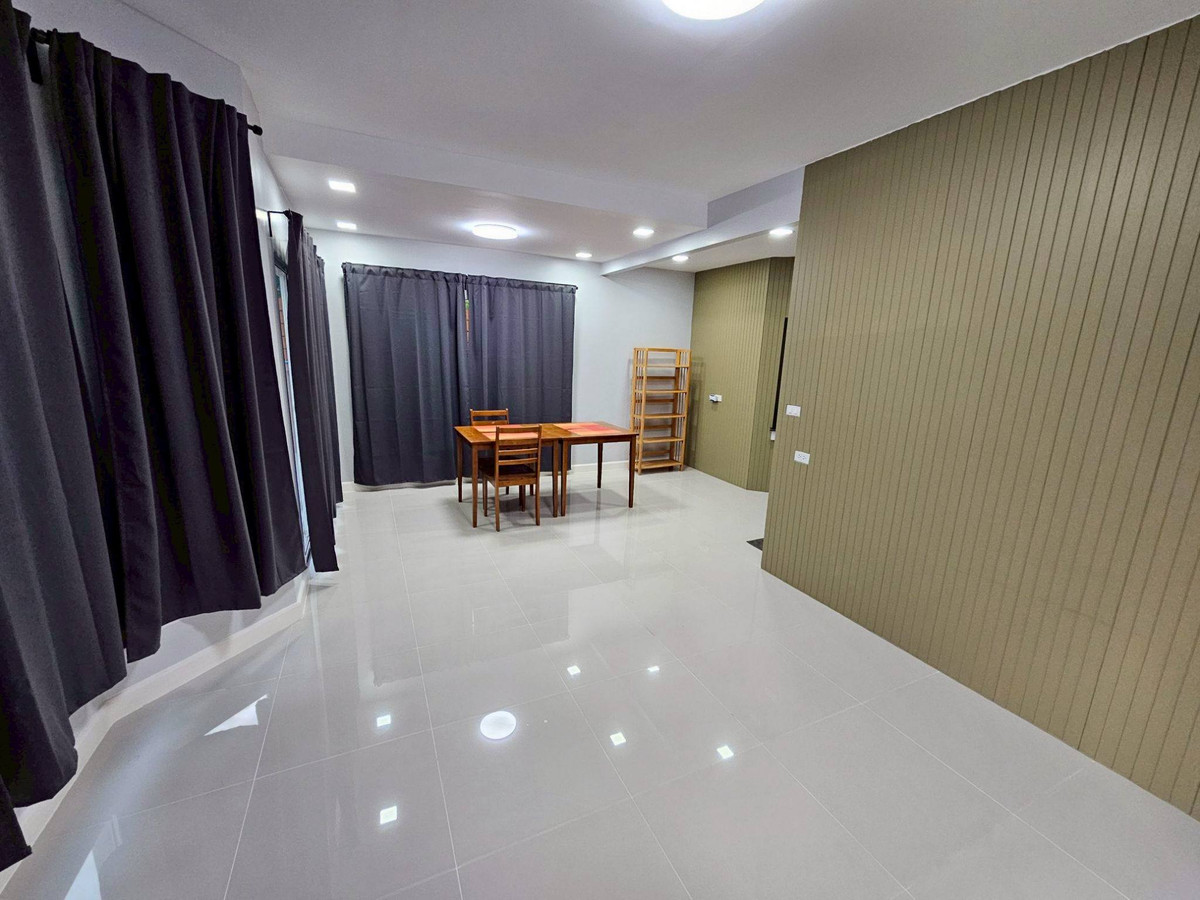 For RentHouseNonthaburi, Bang Yai, Bangbuathong : Single house at Soi Wat Som Kliang, 3 bedrooms, 3 bathrooms, near Bang Yai Hospital.