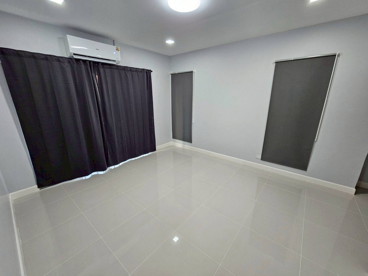 For RentHouseNonthaburi, Bang Yai, Bangbuathong : Single house at Soi Wat Som Kliang, 3 bedrooms, 3 bathrooms, near Bang Yai Hospital.