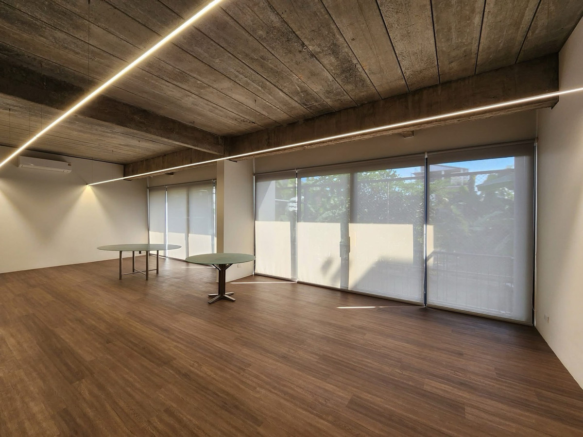 ให้เช่าโฮมออฟฟิศรัชดา ห้วยขวาง : Homeoffice รัชดา 32/ลาดพร้าว35
ปล่อย 2 ยูนิต

😀ยูนิตละ 300 ตร.ม. (ดูรายละเอียดพื้นที่ตามภาพแนบ)
🚗 จอดรถได้อย่างน้อย 4 คัน
⚡️ไฟฟ้า 3 เฟส
⚡️ มีระบบรองรับจุดชาร์จไฟ EV 2 จุด