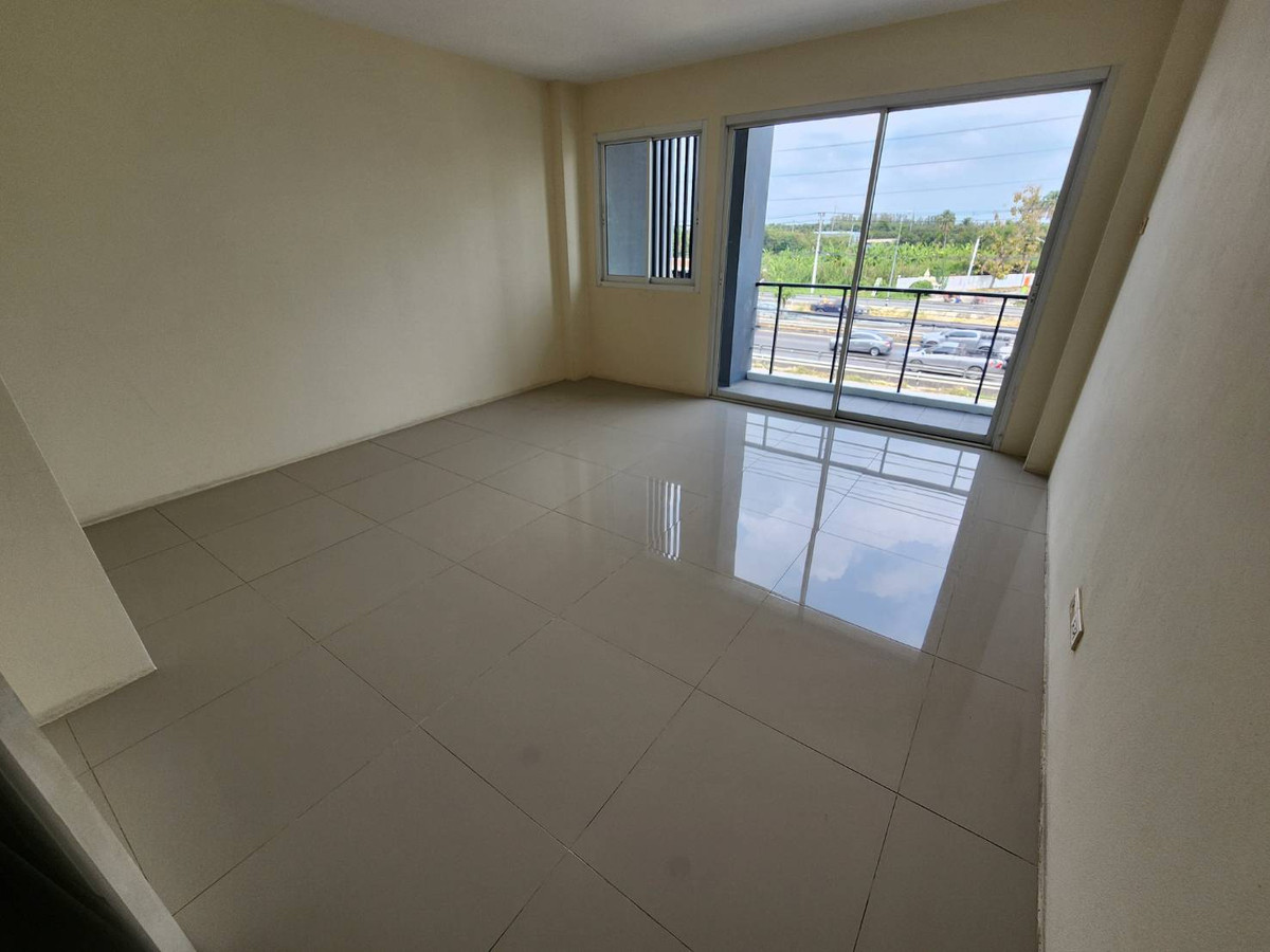 ขายอาคารพาณิชย์นครปฐม : ขายด่วน! ถูกสุดในโครงการ อาคารพาณิชย์ 3.5 ชั้น ทำเลค้าขาย ติด ถ.บรมราชชนนี พร้อมเริ่มธุรกิจได้ทันที!