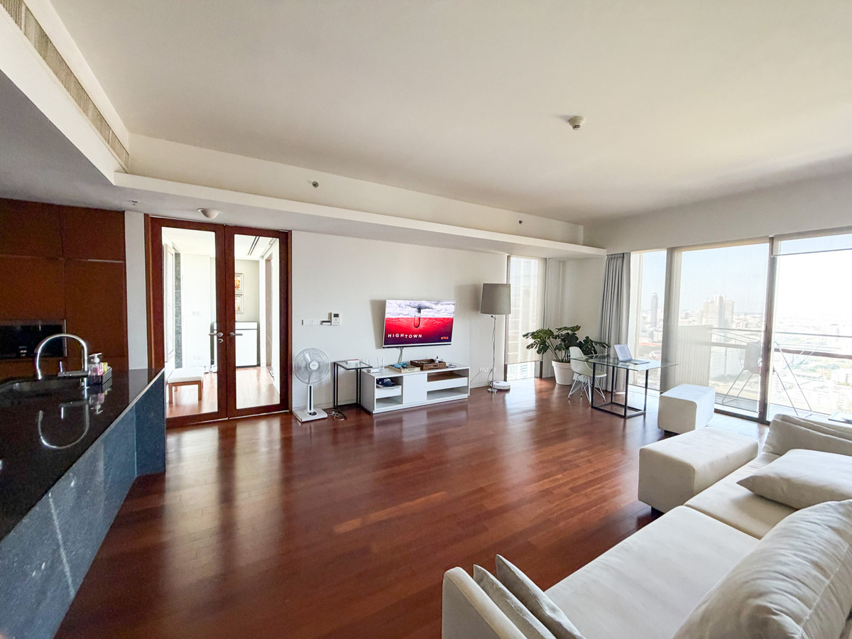 For SaleCondoWitthayu, Chidlom, Langsuan, Ploenchit : 2-Bedroom ▪ High-floor with unblocked view of Polo track and Golf course at Hansar Rajdamri , Contact 062-496-6454