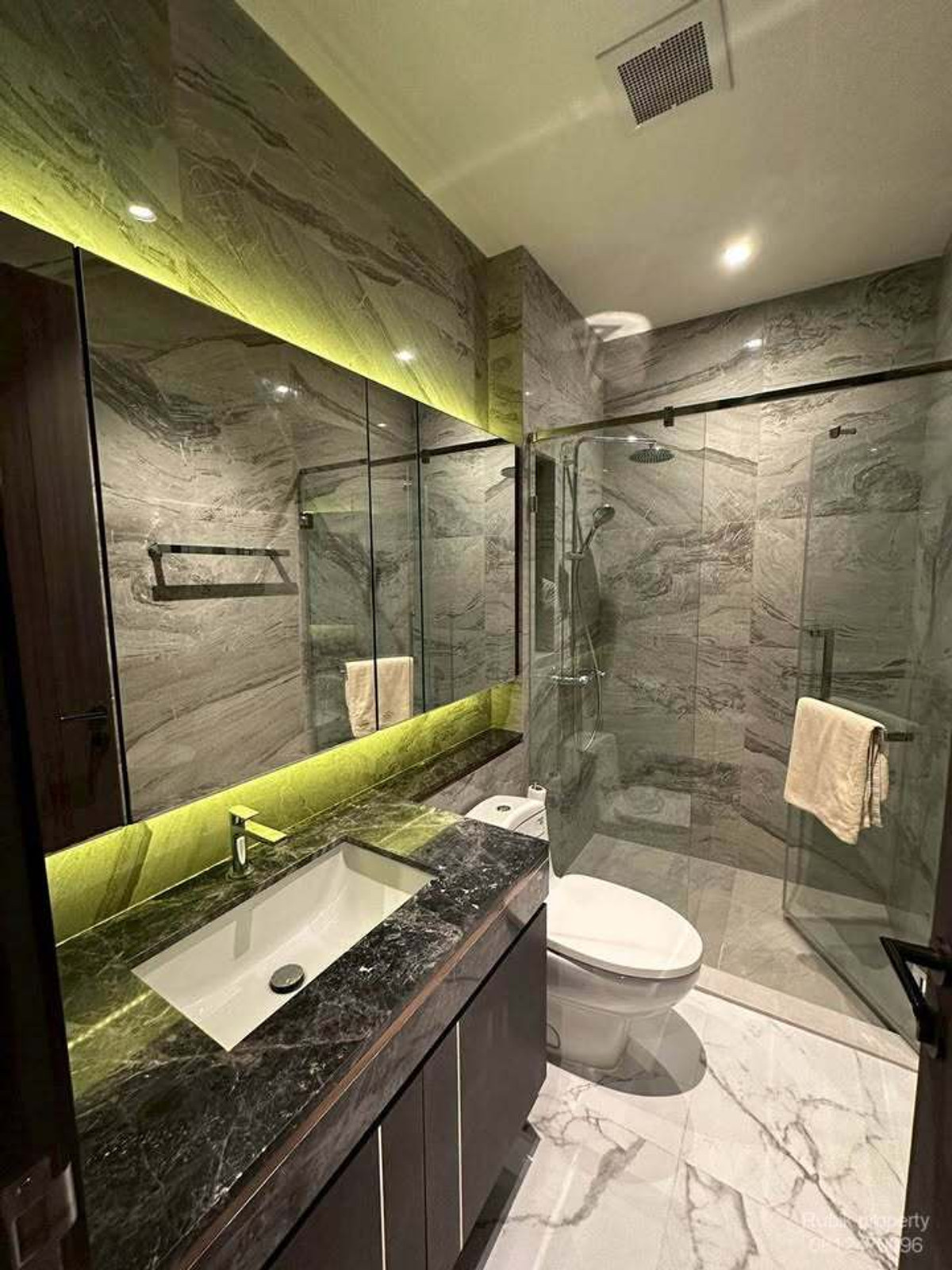 CondoSukhumvit, Asoke, Thonglor : 📣 LAVIQ Sukhumvit 57 — Luxury Condo | Corner Unit | Ready to Move In RB1740