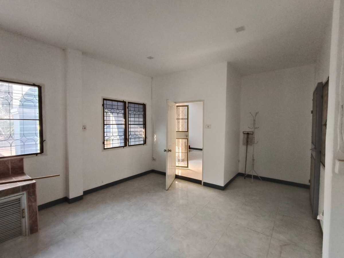 ขายบ้านขอนแก่น : ขายบ้านเดี่ยว 2 ชั้น พร้อมที่ดิน   ถ.สมหวังสังวาล ซอย 2 ต.ในเมือง อ.บ้านไผ่ จ.ขอนแก่น