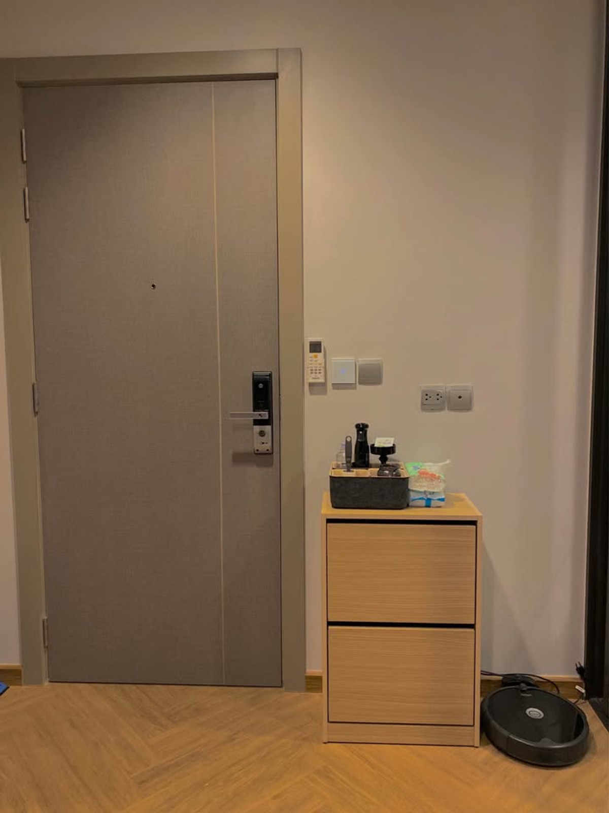 ขายคอนโดพระราม 9 เพชรบุรีตัดใหม่ RCA : ขายพร้อมผู้เช่า Life Asoke Rama 9 ราคา 4,900,000 บาท [JZs260212]