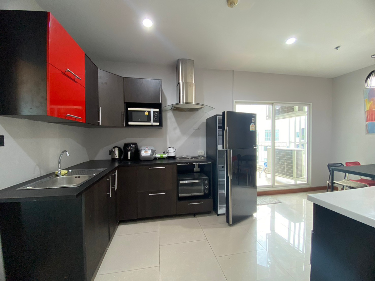 For RentCondoRama9, Petchburi, RCA : Penthouse for rent✨5 bedrooms, near MRT Cultural Center: Supalai Wellington I Project: Spacious room, luxuriously decorated, fully furnished, ready to move in.