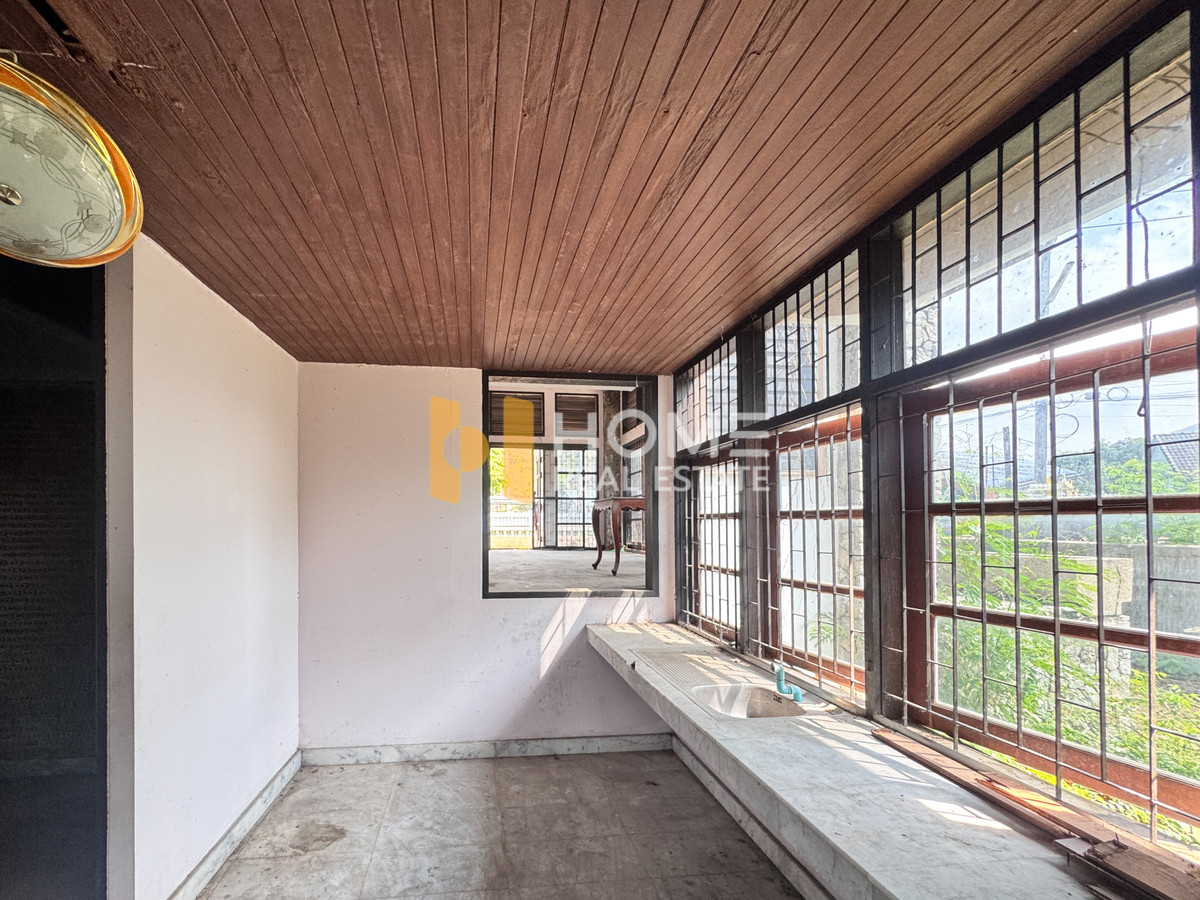 ขายบ้านศรีราชา แหลมฉบัง บ้านบึง : ที่ดินพร้อมบ้าน 121 ตารางวา บ้านไร่ดินแดงซอย 9 / 4 ห้องนอน (ขาย), Land with house 121 square wah Ban Rai Din Daeng Soi 9 / 4 Bedrooms (FOR SALE) YEAN128