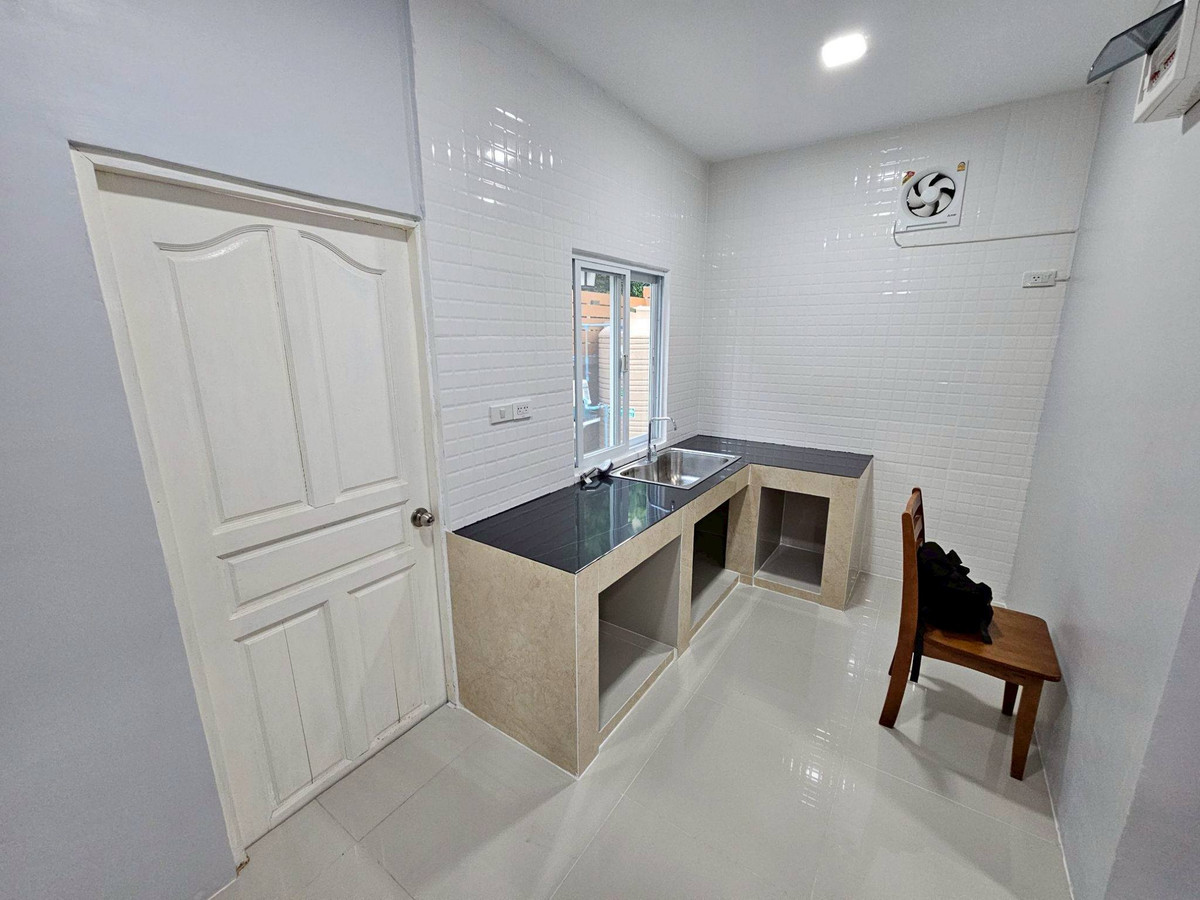 For RentHouseNonthaburi, Bang Yai, Bangbuathong : Single house at Soi Wat Som Kliang, 3 bedrooms, 3 bathrooms, near Bang Yai Hospital.