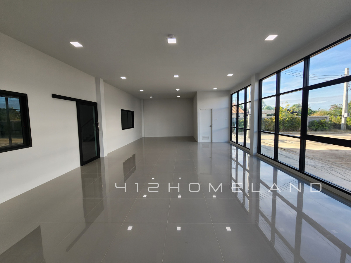 WarehouseSamut Prakan,Samrong : For sale, for rent, new warehouse, modern design, 729 sq m, area 1-0-18.7 rai, Bang Phli, water and electricity ready, large cars can enter, easy to travel.