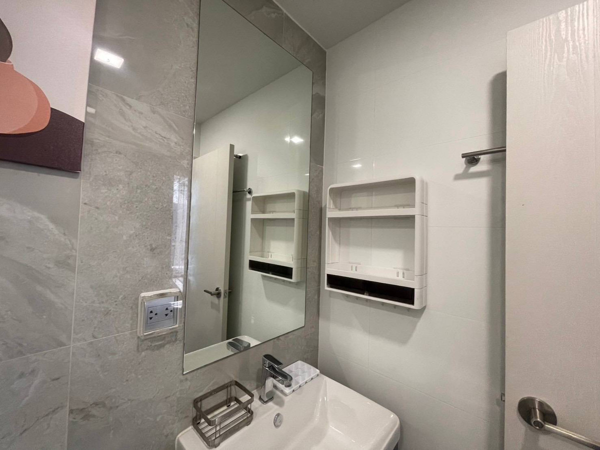 For RentCondoRamkhamhaeng, Hua Mak : For rent 📍 Modiz Rhyme Ramkhamhaeng 📍 Fully furnished with appliances. Near MRT Ramkhamhaeng.