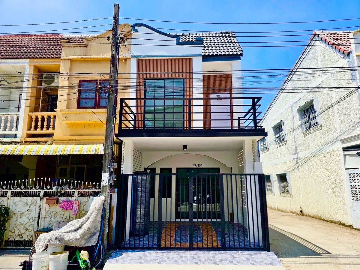 For SaleTownhomePattanakan, Srinakarin : New Townhouse Warangkun Village