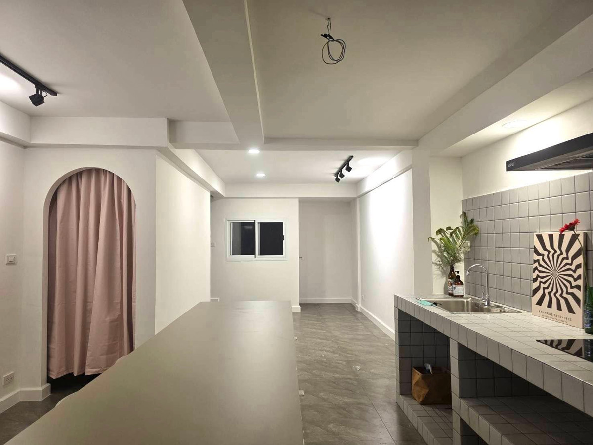 ให้เช่าทาวน์โฮมโชคชัย4 ลาดพร้าว71 : RH031026 ให้เช่า ทาวน์เฮาส์ 2 ชั้น รีโนเวทใหม่ ย่าน ลาดพร้าว เฟอร์นิเจอร์ครบ