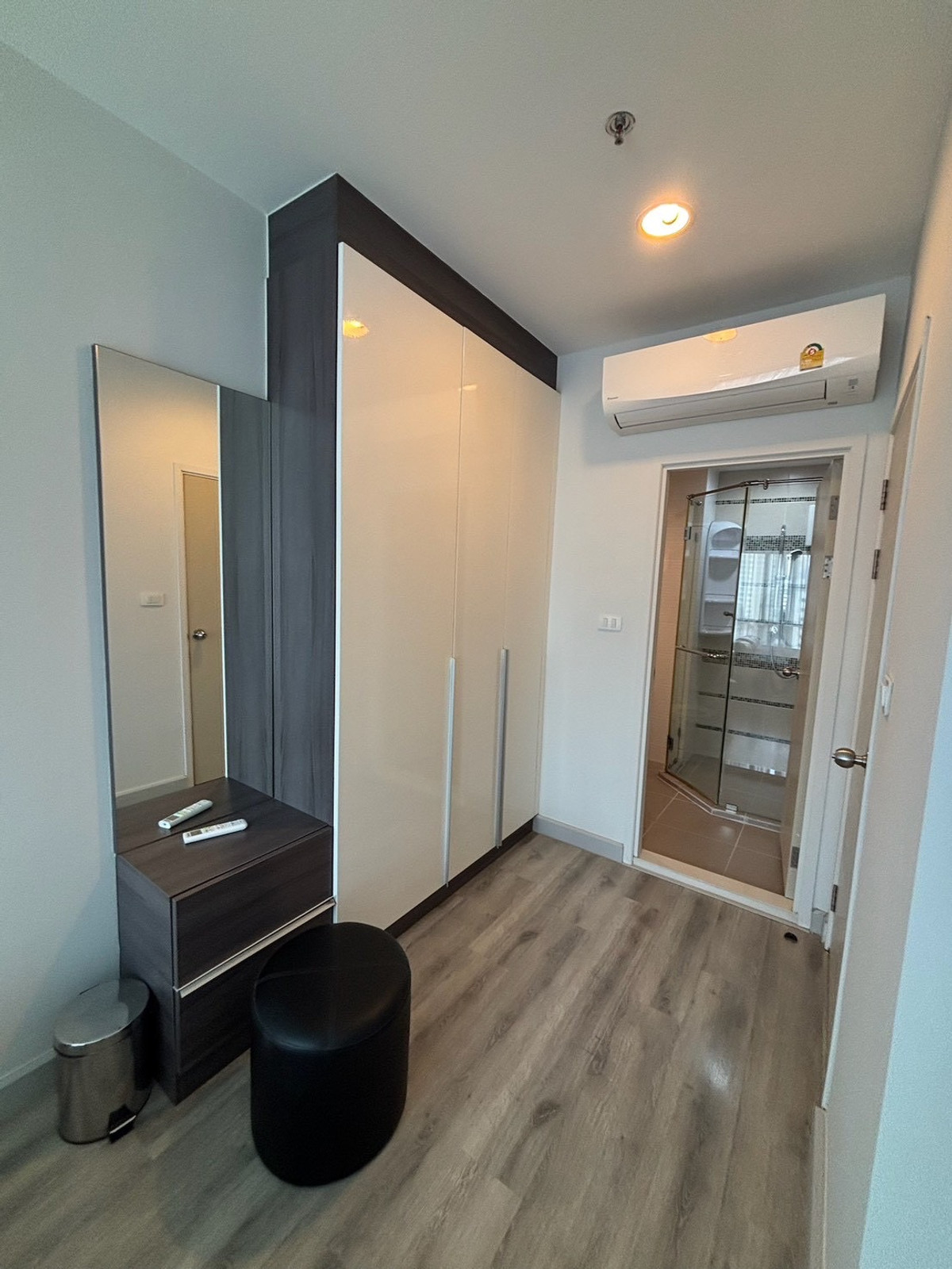 For RentCondoSathorn, Narathiwat : For Rent 🔥 Centric Sathorn - Saint Louis 🔥 Fully furnished with appliances, near BTS Saint Louis.