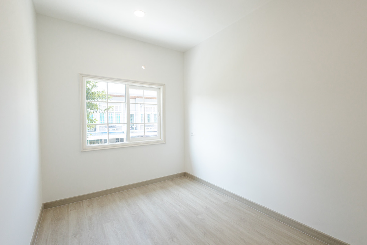 ขายทาวน์โฮมลาดกระบัง สุวรรณภูมิ : 🏡 ทาวน์โฮมหลังมุม ทำเลดีในโครงการ Golden Town3 บางนา–สวนหลวง