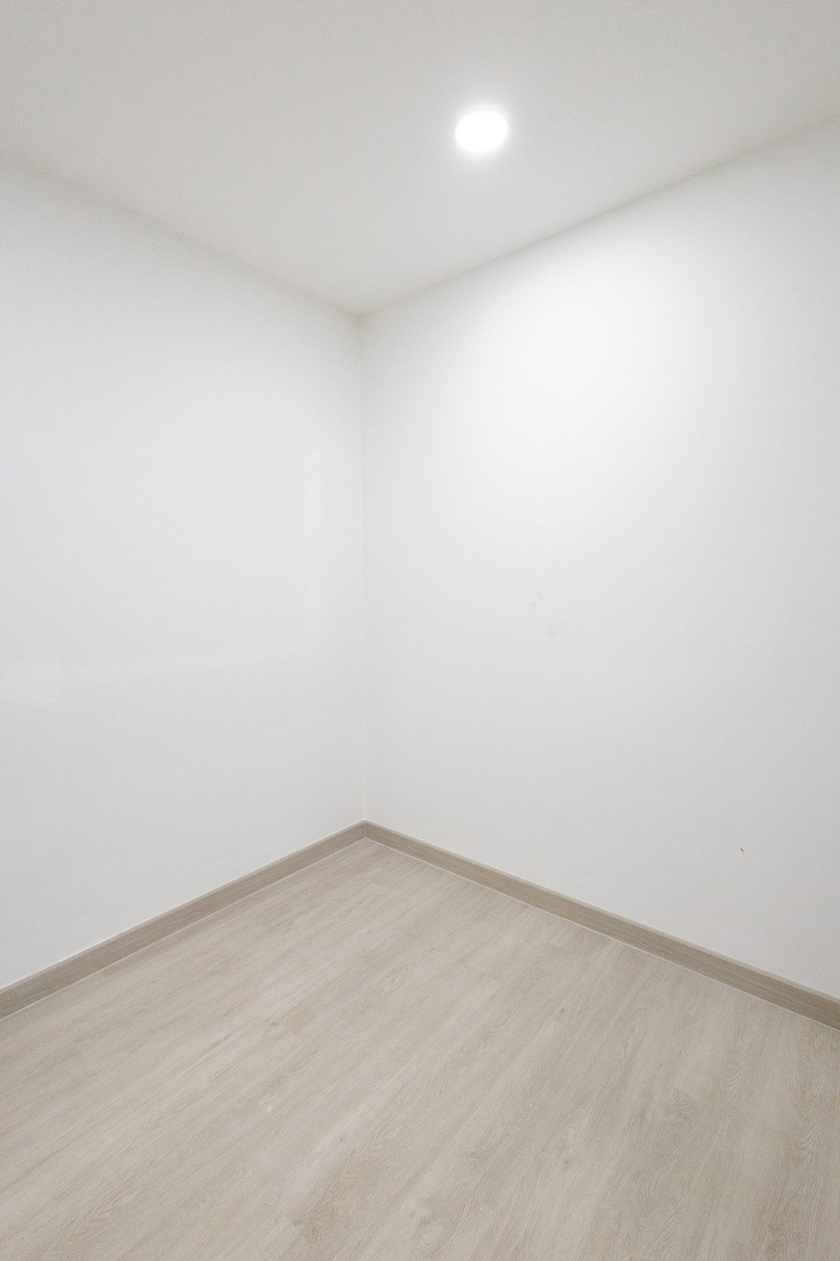 ขายทาวน์โฮมลาดกระบัง สุวรรณภูมิ : 🏡 ทาวน์โฮมหลังมุม ทำเลดีในโครงการ Golden Town3 บางนา–สวนหลวง