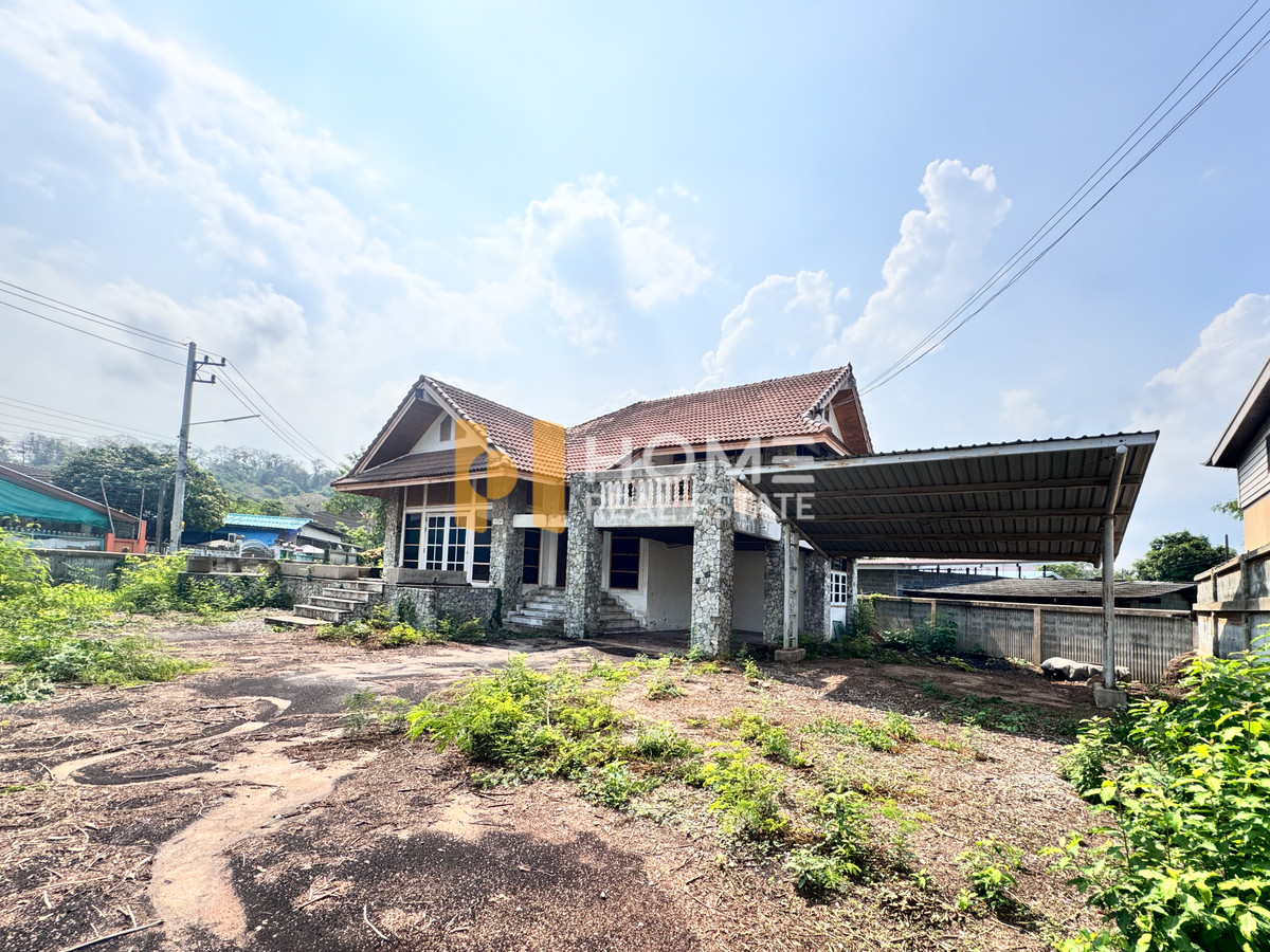 ขายบ้านศรีราชา แหลมฉบัง บ้านบึง : ที่ดินพร้อมบ้าน 121 ตารางวา บ้านไร่ดินแดงซอย 9 / 4 ห้องนอน (ขาย), Land with house 121 square wah Ban Rai Din Daeng Soi 9 / 4 Bedrooms (FOR SALE) YEAN128