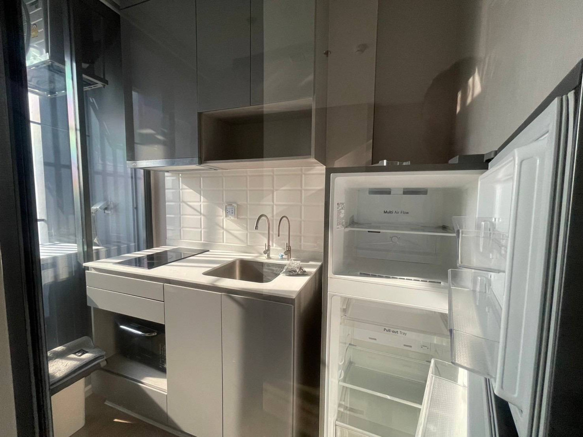 For RentCondoRamkhamhaeng, Hua Mak : For rent 📍 Modiz Rhyme Ramkhamhaeng 📍 Fully furnished with appliances. Near MRT Ramkhamhaeng.