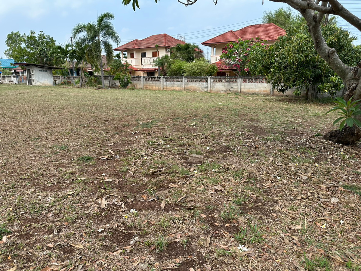 ขายที่ดินสกลนคร : ที่ดินแปลงสวย ถมแล้ว ติดถนนเสรีไทย เหมาะทำธุรกิจ