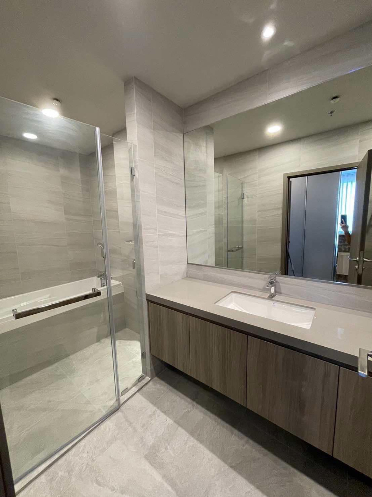 For RentCondoBangna, Bearing, Lasalle : Condo for rent, Whizdom The Forestias, near Mega Bangna, beautiful room, garden view, ready to move in.