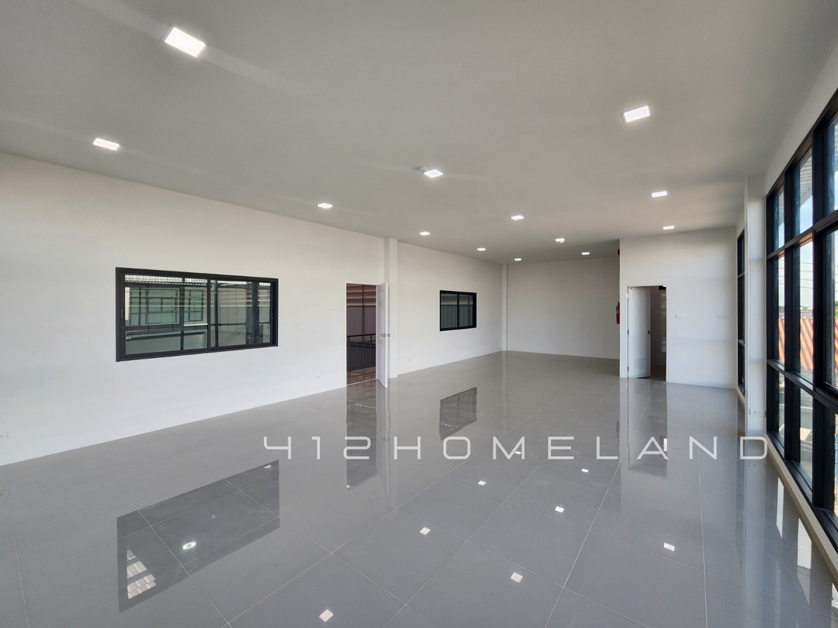 WarehouseSamut Prakan,Samrong : For sale, for rent, new warehouse, modern design, 729 sq m, area 1-0-18.7 rai, Bang Phli, water and electricity ready, large cars can enter, easy to travel.