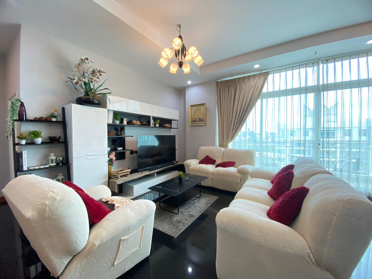 For RentCondoRama9, Petchburi, RCA : Penthouse for rent✨5 bedrooms, near MRT Cultural Center: Supalai Wellington I Project: Spacious room, luxuriously decorated, fully furnished, ready to move in.