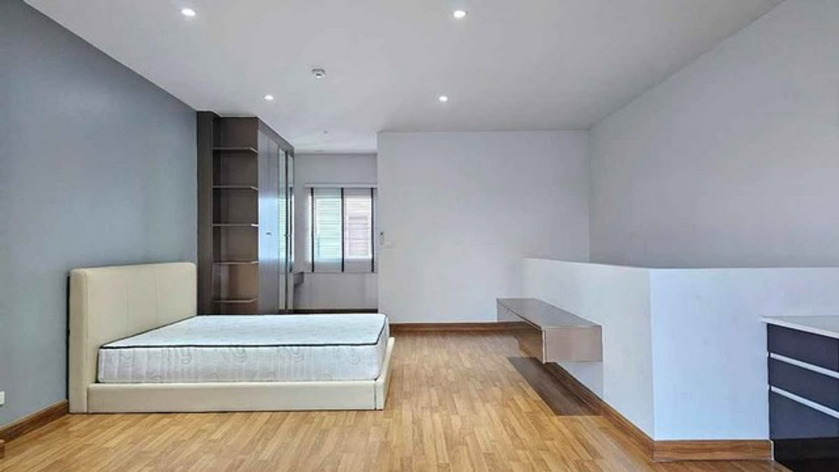 ให้เช่าทาวน์โฮมนวมินทร์ รามอินทรา : HR3267ให้เช่า/ขาย ทาวน์โฮม 3 ชั้นหลังมุม The Ricco Town วัชรพล พื้นที่ใช้สอยจุใจ 200 ตร.ม. ทำเลดีมาก จดทะเบียนบริษัท/ทำออฟฟิศได้ เฟอร์ครบพร้อมอยู่