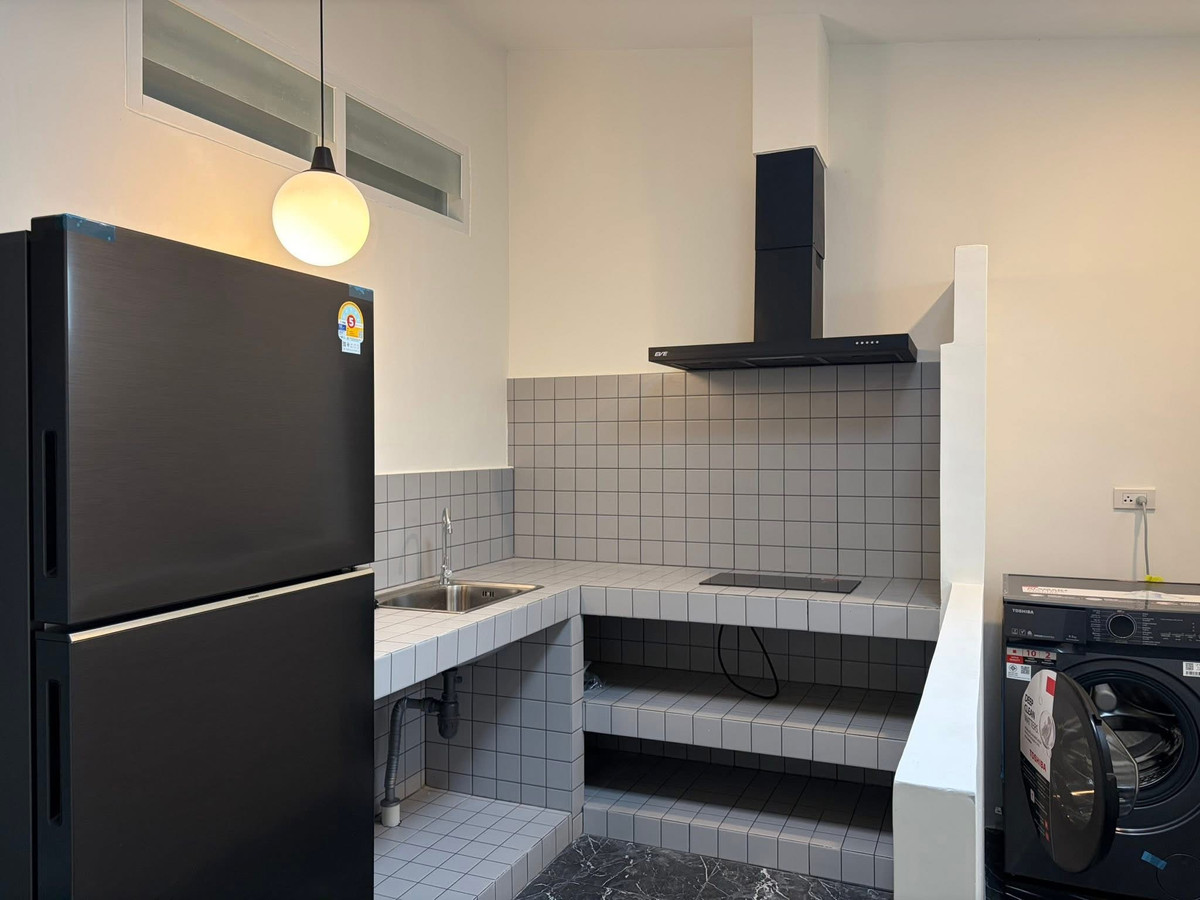 ทาวน์โฮมโชคชัย4 ลาดพร้าว71 : RH031126 ขาย/ให้เช่า ทาวน์เฮ้าส์ 2 ชั้น หลังมุม Fully Furnished ย่าน ลาดพร้าว