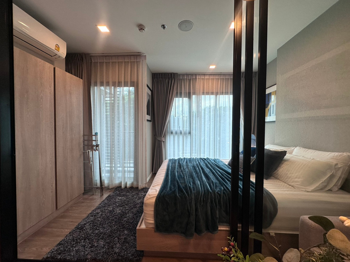 For RentCondoOnnut, Udomsuk : Suitable for those who want a new condo.  Never rented out, convenient travel, there is a shuttle and electric train.