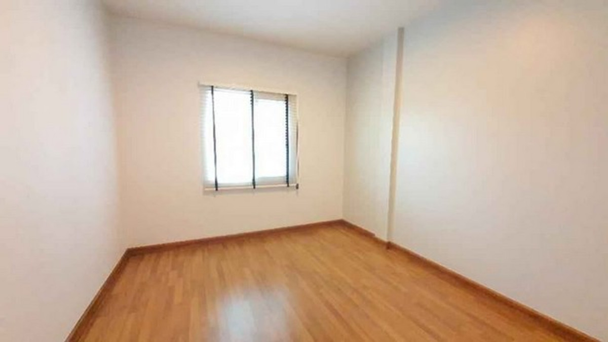 ให้เช่าทาวน์โฮมนวมินทร์ รามอินทรา : HR3267ให้เช่า/ขาย ทาวน์โฮม 3 ชั้นหลังมุม The Ricco Town วัชรพล พื้นที่ใช้สอยจุใจ 200 ตร.ม. ทำเลดีมาก จดทะเบียนบริษัท/ทำออฟฟิศได้ เฟอร์ครบพร้อมอยู่