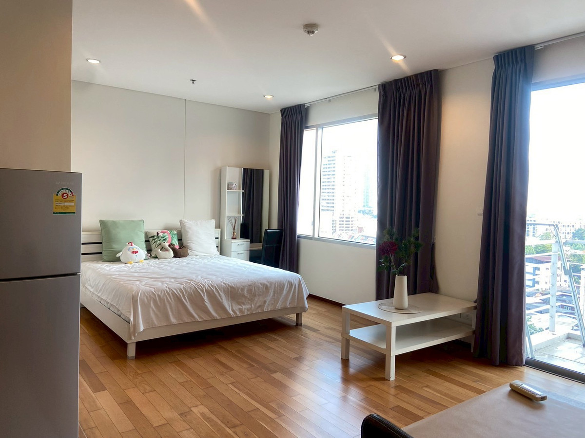 For RentCondoWongwianyai, Charoennakor : (For rent) Condo Villa Sathorn, studio room 40 sq m, fully furnished + electrical appliances. Ready to move in ㅡ next to 🚆BTS Krung Thonburi