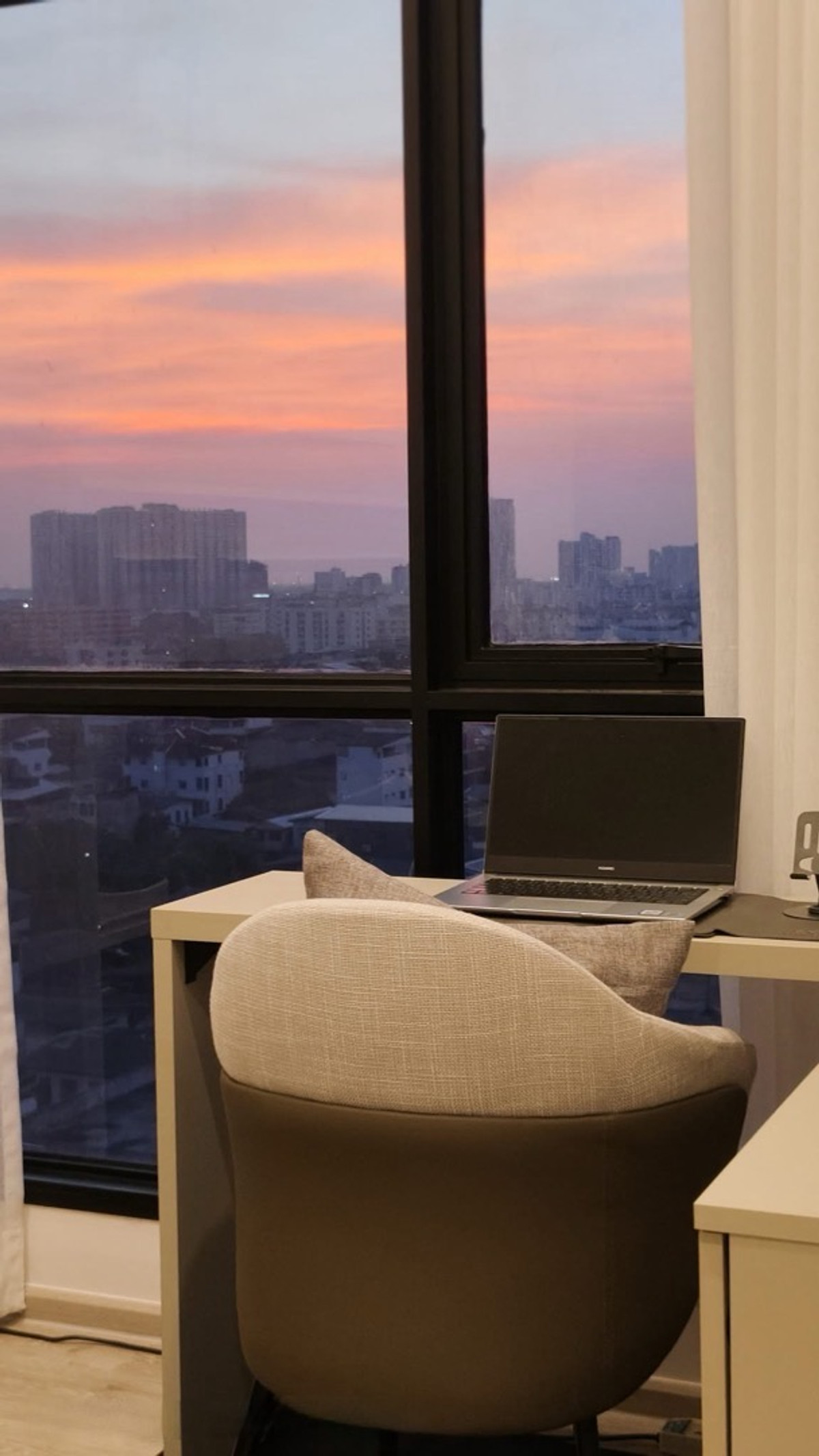 ให้เช่าคอนโดปิ่นเกล้า จรัญสนิทวงศ์ : ให้เช่า Origin Plug & Play Sirindhorn