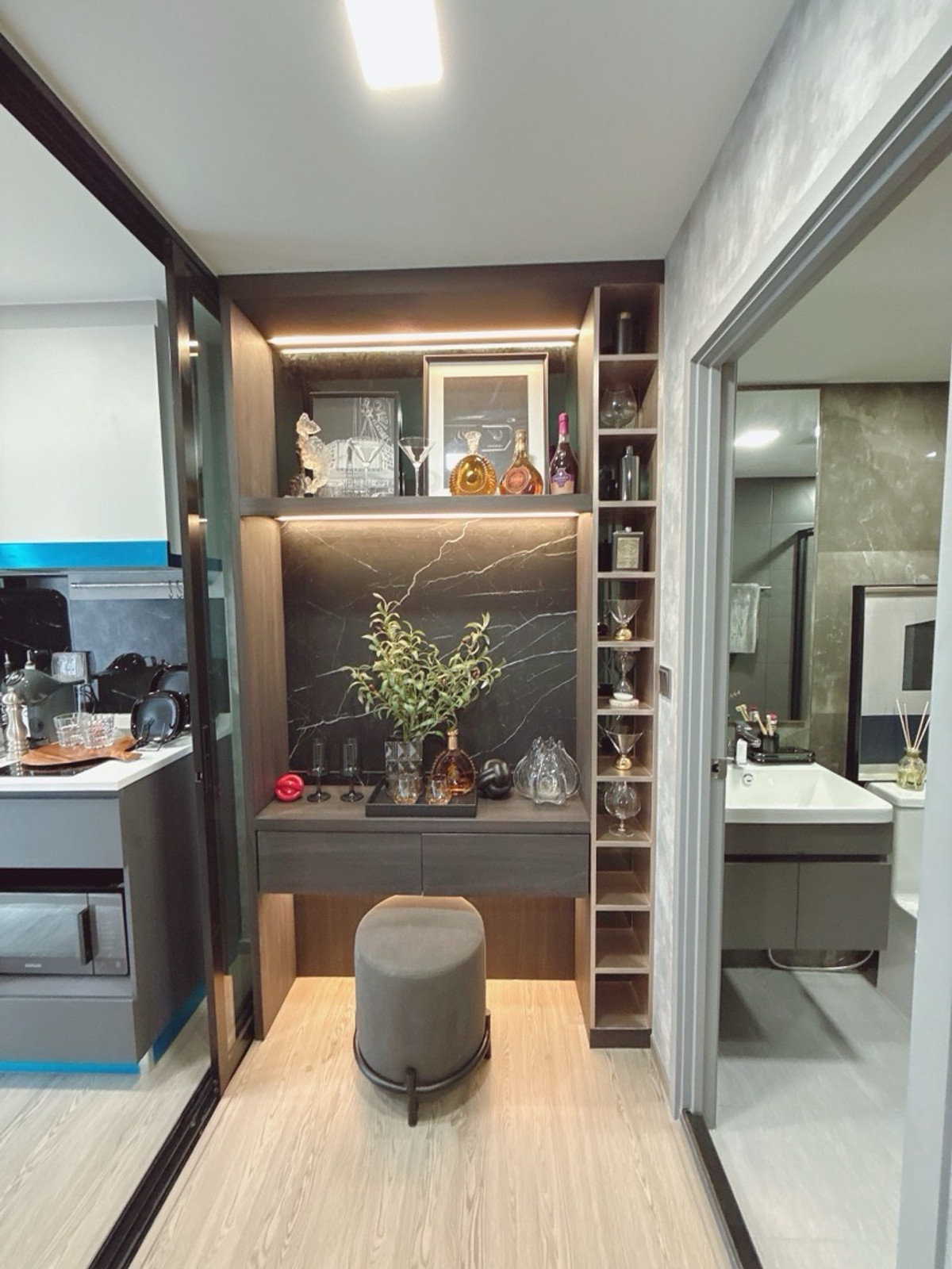 ขายคอนโดรัชดา ห้วยขวาง : 𝐌𝐀𝐑𝐎𝐎𝐍 𝐑𝐀𝐓𝐂𝐇𝐀𝐃𝐀 𝟑𝟐 𝐅𝐑𝐄𝐄 เงินดาวน์ 𝟎 บาท ผ่อนสบายๆ 𝟔,𝟗𝟎𝟎/เดือน ห้องใหม่ จากโครงการ ฟรีทึกค่าใช่จ่าย พร้อมเข้าอยู่ 