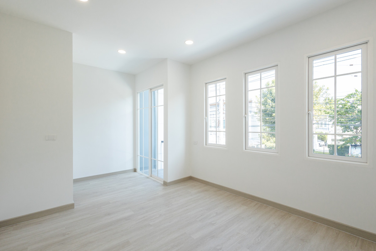 ขายทาวน์โฮมลาดกระบัง สุวรรณภูมิ : รับเข้ามาอีก 1 หลัง เตรียมรีโนเวทใหม่ทั้งหลัง ✨ 🏡 ทาวน์โฮมหลังมุม ทำเลดีในโครงการ Golden Town บางนา–สวนหลวง