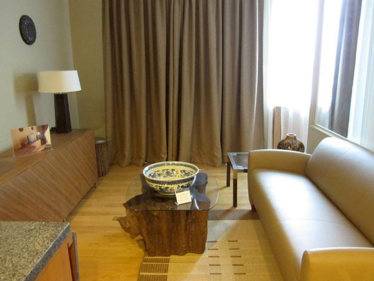 For RentCondoWongwianyai, Charoennakor : (For rent) Condo Villa Sathorn, studio room 47 sq m, beautiful room, made into a partition, high floor, complete with furniture + electrical appliances ㅡ Next to 🚆BTS Krung Thonburi.