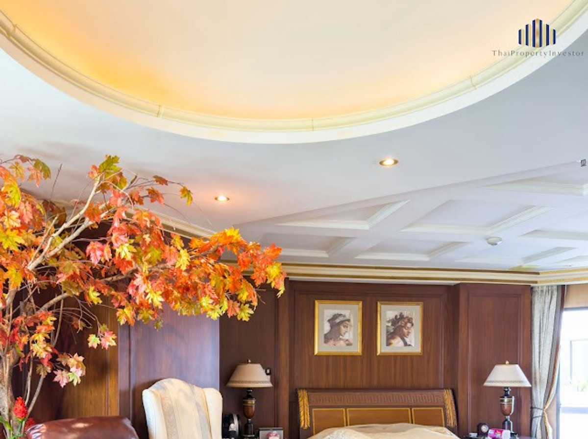 For SaleCondoRama3 (Riverside),Satupadit : Large unit on the 33rd floor, beautifully and luxuriously decorated, great value with Chao Phraya River view! Condo for sale at Salintara Condominium Rama 3, size 225.31 sq.m., near Terminal 21 Rama 3. Urgent sale.