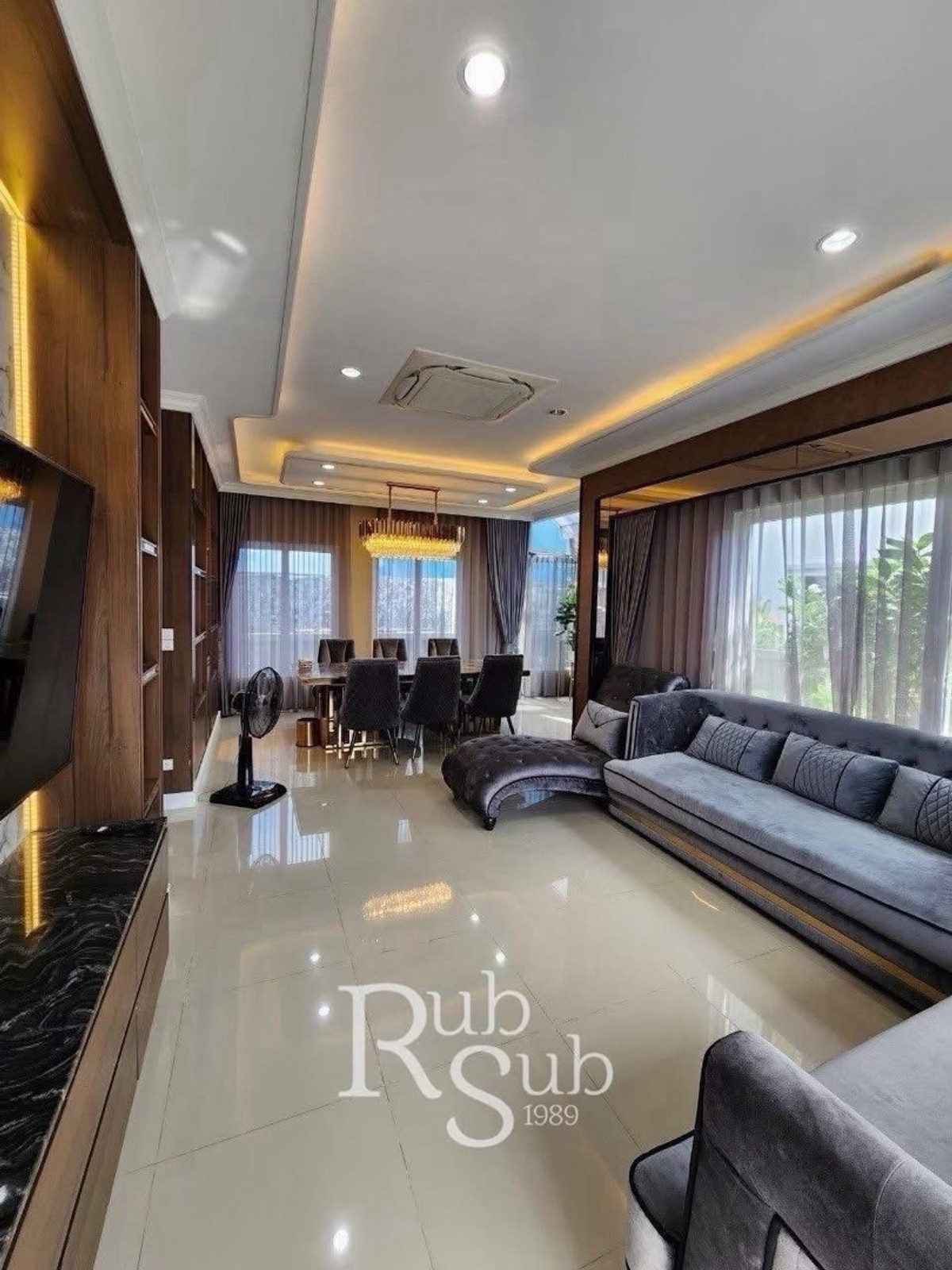 ให้เช่าบ้านปทุมธานี รังสิต ธรรมศาสตร์ : Salila🚩🏡 ✨ 𝐅𝐎𝐑 𝐑𝐄𝐍𝐓 | 𝐆𝐫𝐚𝐧𝐝𝐢𝐨 𝐕𝐢𝐛𝐡𝐚𝐯𝐚𝐝𝐢-𝐑𝐚𝐧𝐠𝐬𝐢𝐭 แกรนดิโอวิภาวดี - รังสิต

Luxury fully built-in house — Executive living