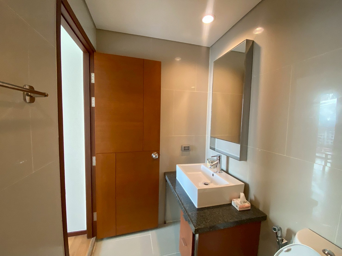 For RentCondoWongwianyai, Charoennakor : (For rent) Condo Villa Sathorn, studio room 40 sq m, fully furnished + electrical appliances. Ready to move in ㅡ next to 🚆BTS Krung Thonburi