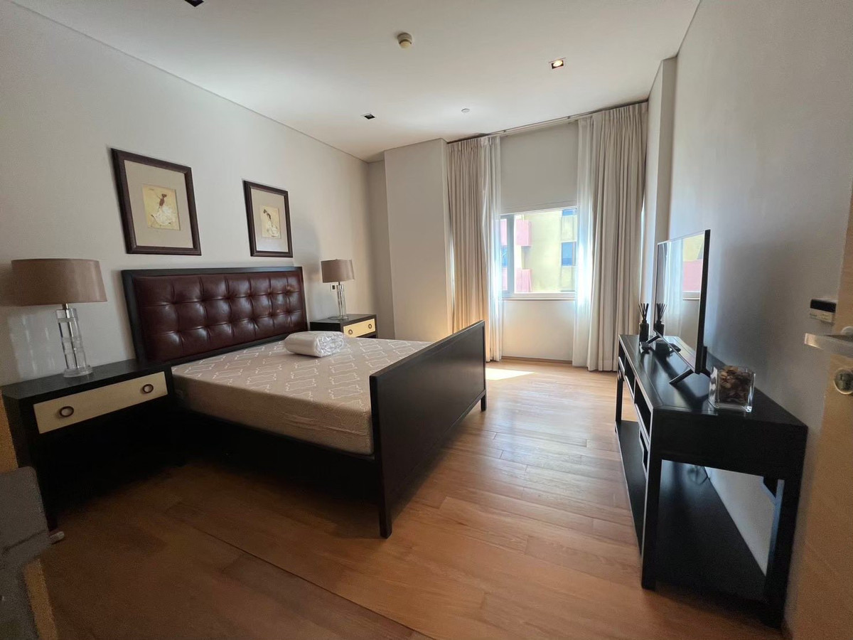 For RentCondoSilom, Saladaeng, Bangrak : For Rent: Saladaeng Residences, 50,000 THB [MPr260219]