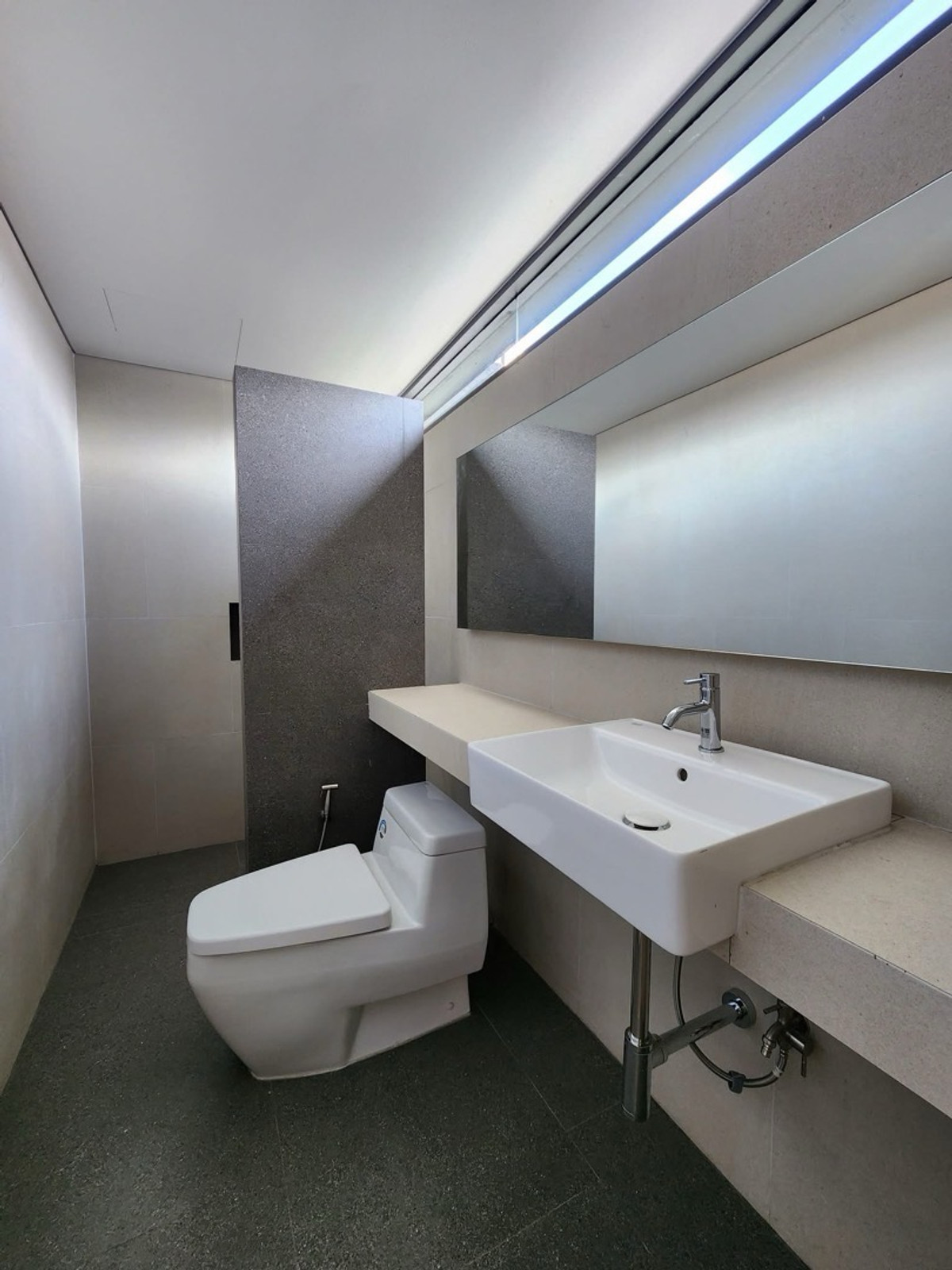 ให้เช่าโฮมออฟฟิศรัชดา ห้วยขวาง : Homeoffice รัชดา 32/ลาดพร้าว35
ปล่อย 2 ยูนิต

😀ยูนิตละ 300 ตร.ม. (ดูรายละเอียดพื้นที่ตามภาพแนบ)
🚗 จอดรถได้อย่างน้อย 4 คัน
⚡️ไฟฟ้า 3 เฟส
⚡️ มีระบบรองรับจุดชาร์จไฟ EV 2 จุด