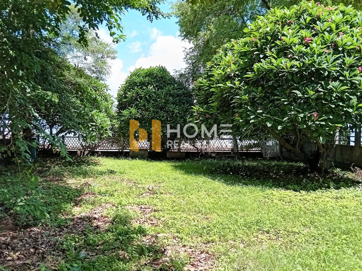 ขายที่ดินศรีราชา แหลมฉบัง บ้านบึง : ที่ดินพร้อมบ้านติดทะเล 1 ไร่ซอย 14 ต.บางพระ อ.ศรีราชา จ.ชลบุรี /(ขาย), Land with a house next to the sea 1 rai Soi 14 Bang Phra Sub Si Racha Dist Chonburi /(FOR SALE) YEAN127