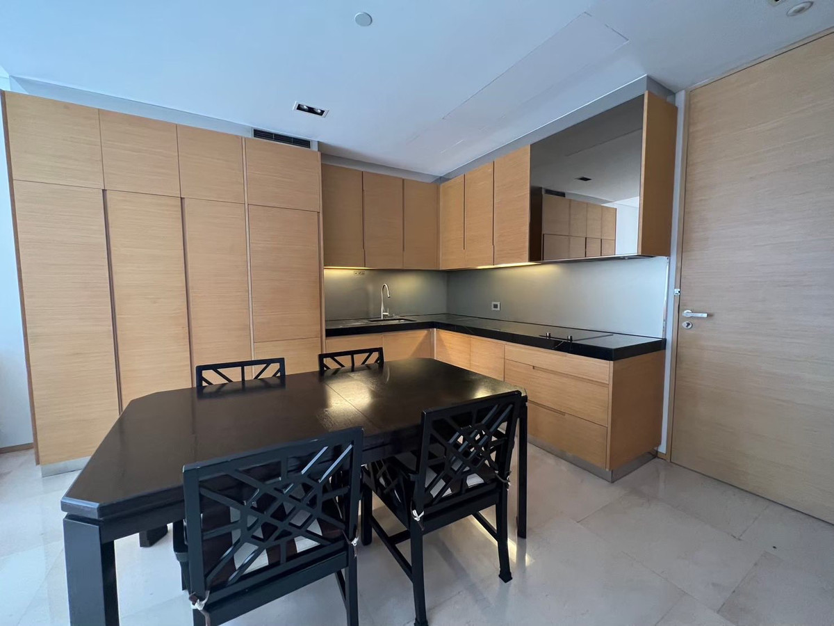 For RentCondoSilom, Saladaeng, Bangrak : For Rent: Saladaeng Residences, 50,000 THB [MPr260219]