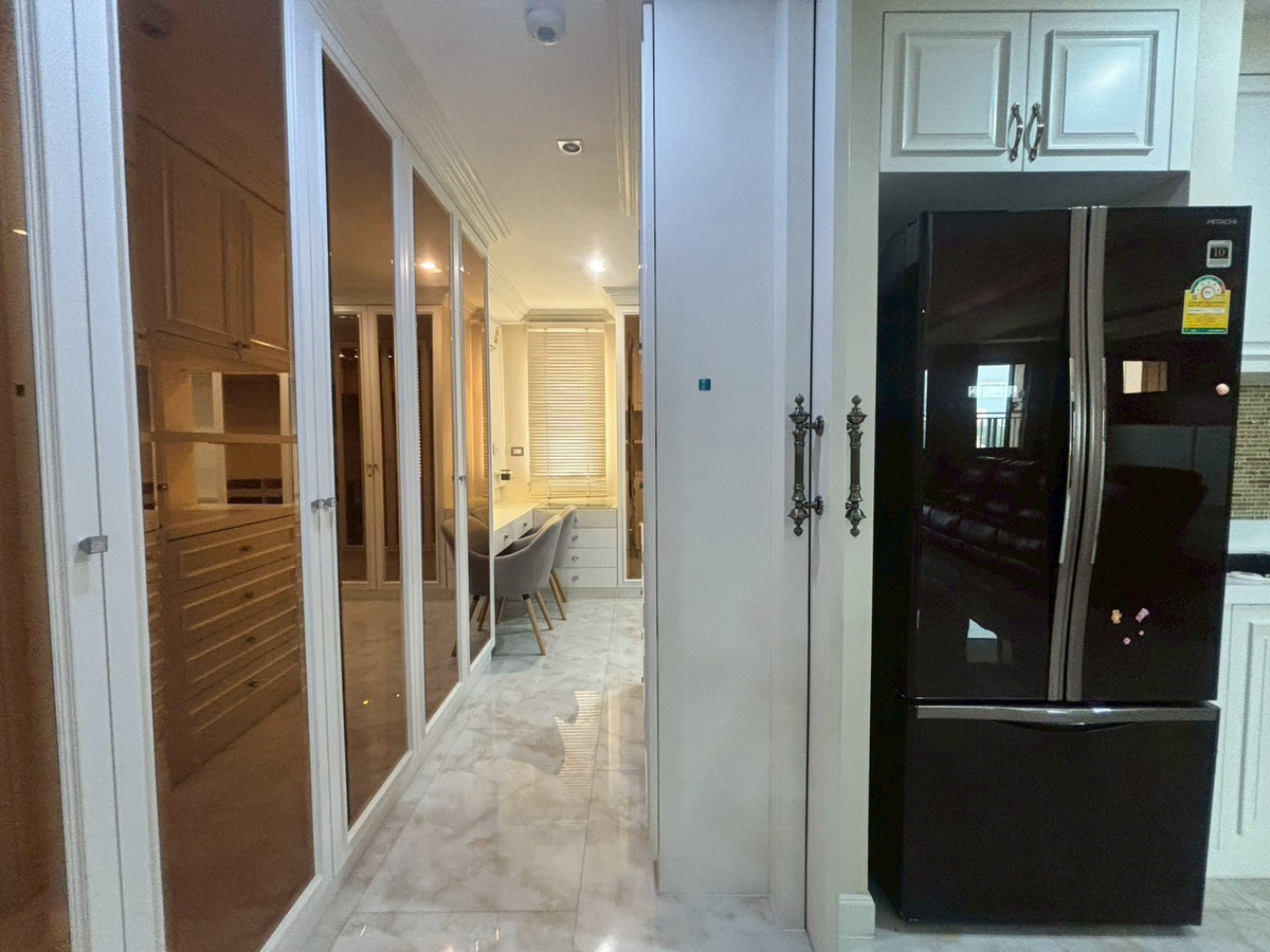 For SaleShop HousePhutthamonthon, Salaya : Commercial building for sale, Chinatown Salaya, near Central, Borommaratchachonnani Rd., decorated, ready to move in and operate.