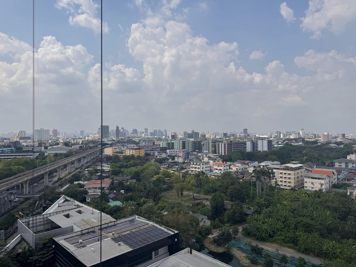 Sale DownCondoKasetsart, Ratchayothin : Sale down payment cobe kaset, 1 bedroom, corner room, 11th floor, tree view.