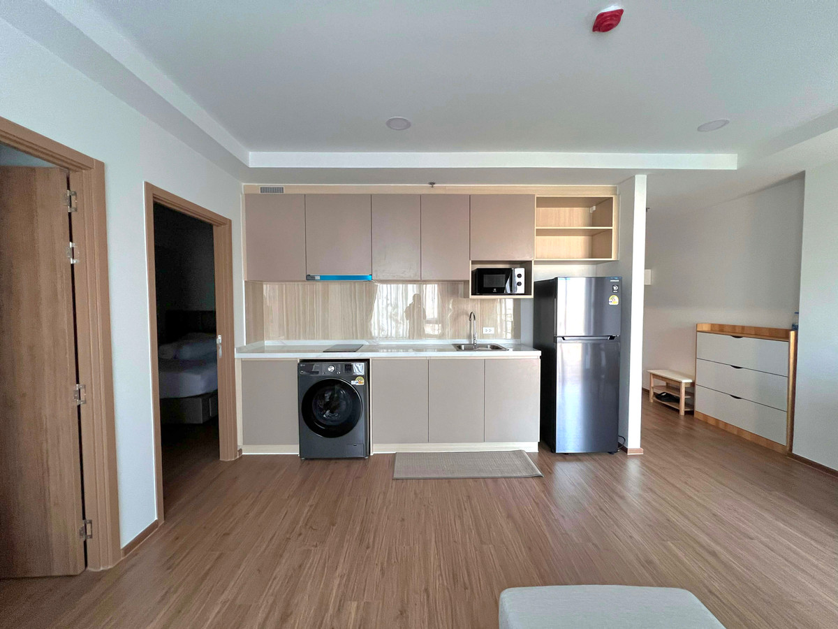 For RentCondoRamkhamhaeng, Hua Mak : For rent: The Livin Ramkhamhaeng (55 sq m.) 2 bedrooms, 2 bathrooms, corner room.