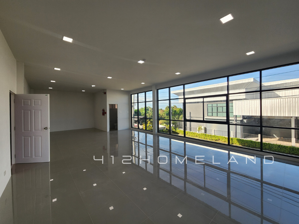 WarehouseSamut Prakan,Samrong : For sale, for rent, new warehouse, modern design, 729 sq m, area 1-0-18.7 rai, Bang Phli, water and electricity ready, large cars can enter, easy to travel.