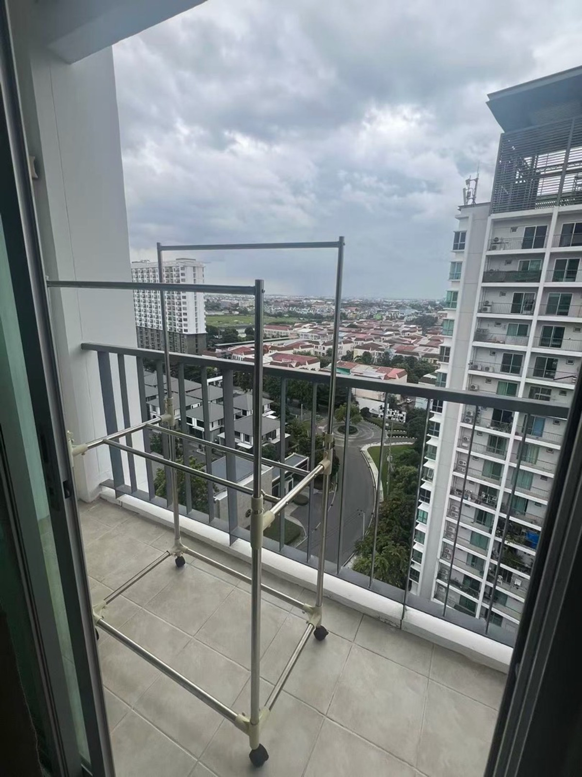 For RentCondoPattanakan, Srinakarin : Condo for rent The Parkland Srinakarin