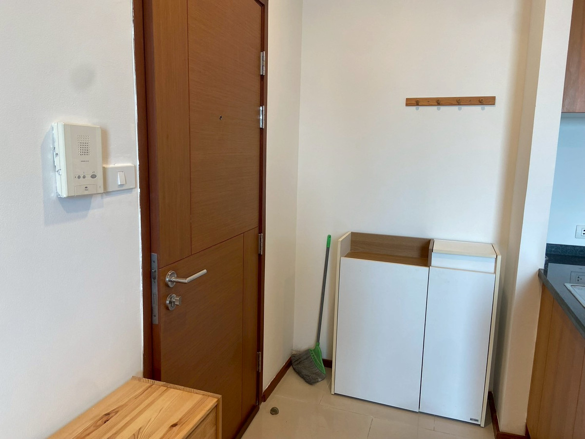 For RentCondoWongwianyai, Charoennakor : (For rent) Condo Villa Sathorn, Studio 42 Sq.m, GOOD PRICE! , high floor, beautiful view,openㅡ Next to 🚆BTS Krung Thonburi