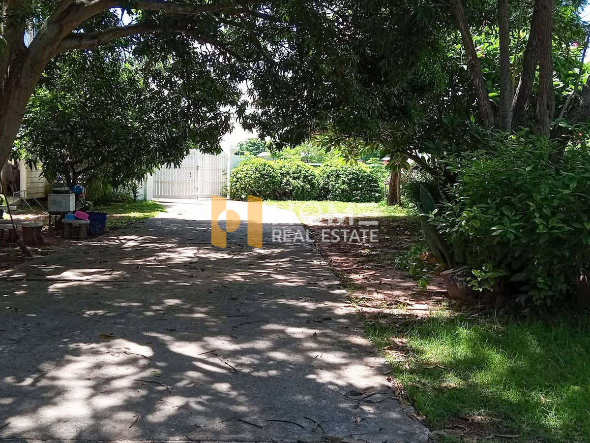 ขายที่ดินศรีราชา แหลมฉบัง บ้านบึง : ที่ดินพร้อมบ้านติดทะเล 1 ไร่ซอย 14 ต.บางพระ อ.ศรีราชา จ.ชลบุรี /(ขาย), Land with a house next to the sea 1 rai Soi 14 Bang Phra Sub Si Racha Dist Chonburi /(FOR SALE) YEAN127