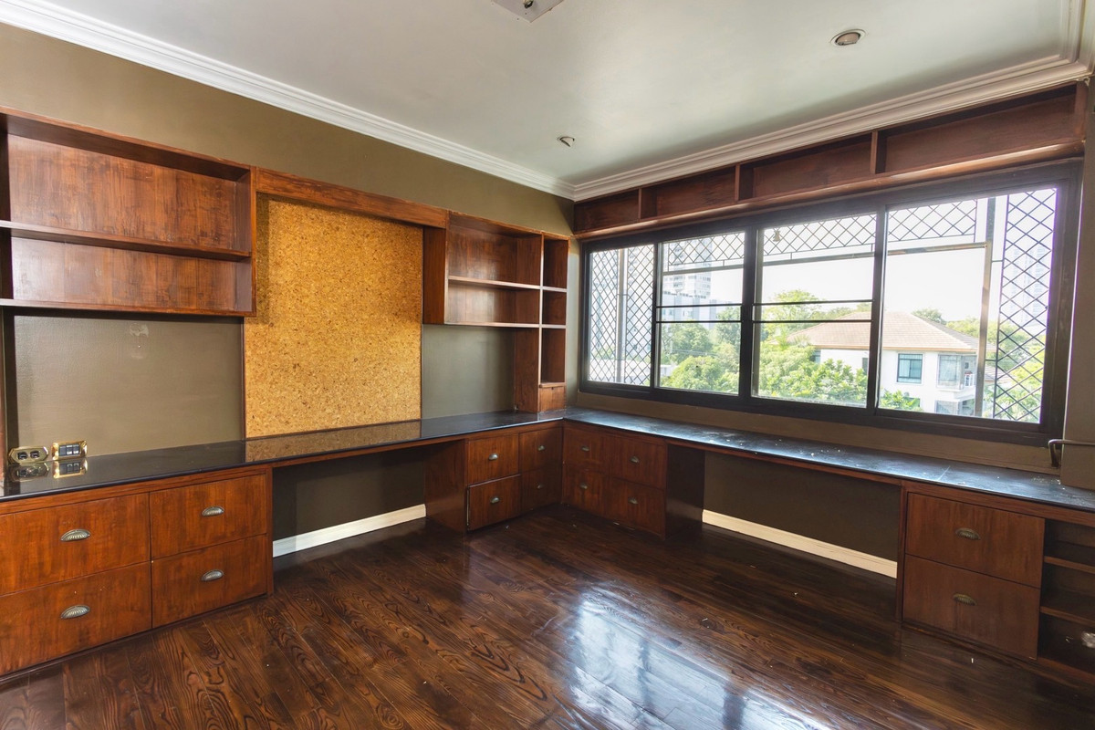 ขายบ้านสาทร นราธิวาส : บ้านเดี่ยว สาทร เย็นอากาศ ใกล้ CBD ทำเล Prime เหมาะอยู่อาศัย โฮมออฟฟิศ และลงทุน
