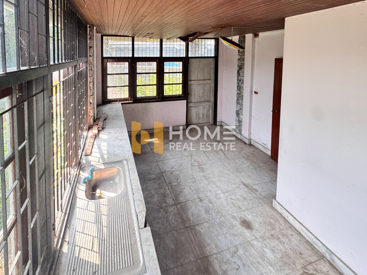 ขายบ้านศรีราชา แหลมฉบัง บ้านบึง : ที่ดินพร้อมบ้าน 121 ตารางวา บ้านไร่ดินแดงซอย 9 / 4 ห้องนอน (ขาย), Land with house 121 square wah Ban Rai Din Daeng Soi 9 / 4 Bedrooms (FOR SALE) YEAN128