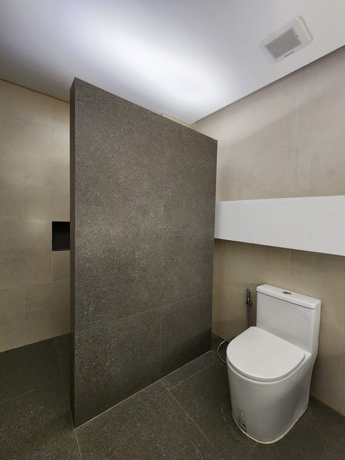 ให้เช่าโฮมออฟฟิศรัชดา ห้วยขวาง : Homeoffice รัชดา 32/ลาดพร้าว35
ปล่อย 2 ยูนิต

😀ยูนิตละ 300 ตร.ม. (ดูรายละเอียดพื้นที่ตามภาพแนบ)
🚗 จอดรถได้อย่างน้อย 4 คัน
⚡️ไฟฟ้า 3 เฟส
⚡️ มีระบบรองรับจุดชาร์จไฟ EV 2 จุด